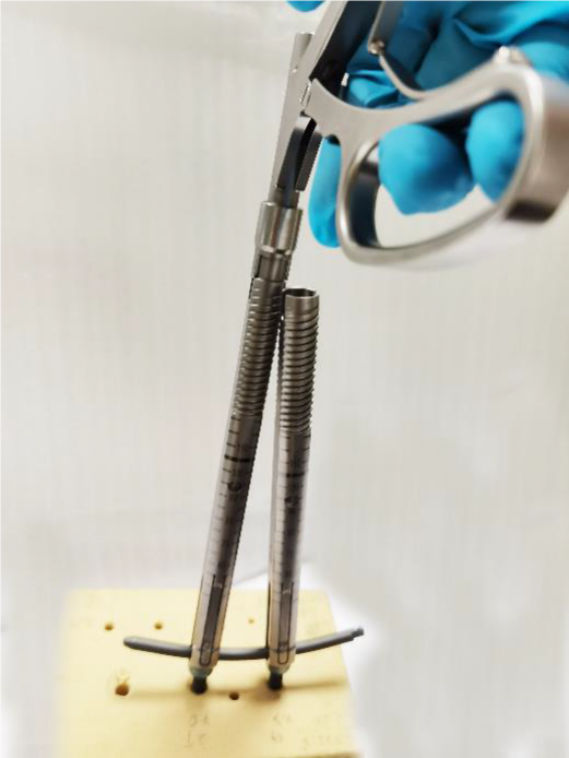 Disengage screw extenders